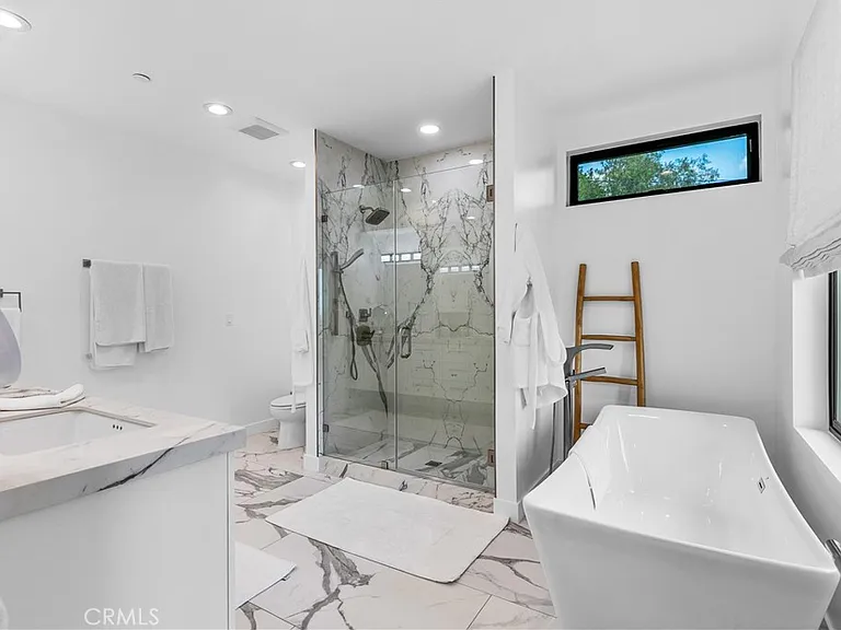 6561 Pickwick St — Photo 13
