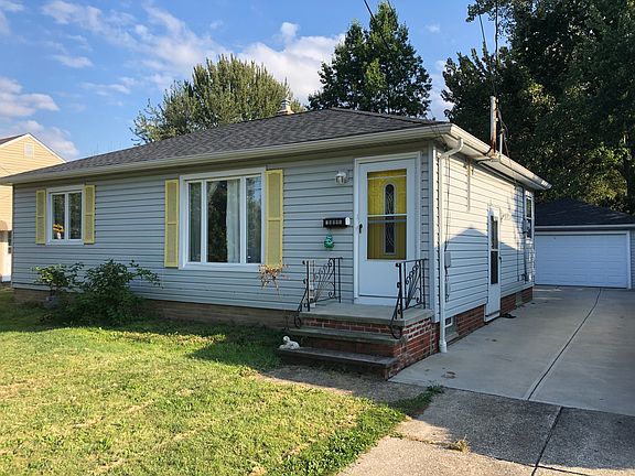 2nd image of 16005 Woodbury Ave