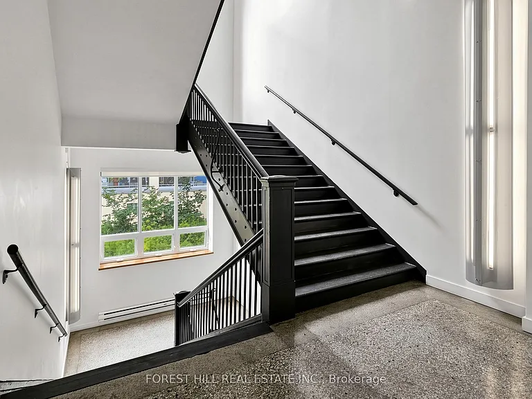 21 Nassau St #301 — Photo 22