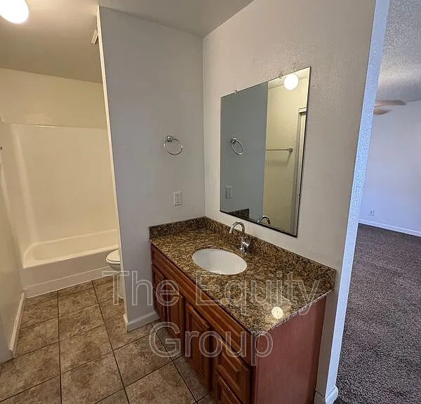 1707 E Douglas Ave #N — Photo 10