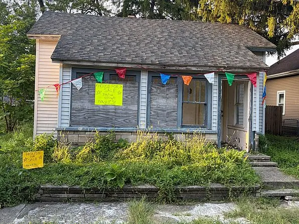 1506 W 11th St, Muncie, IN 47302
