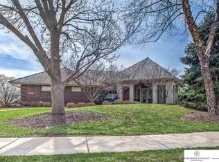 18421 Shadow Ridge Dr, Omaha, NE 68130