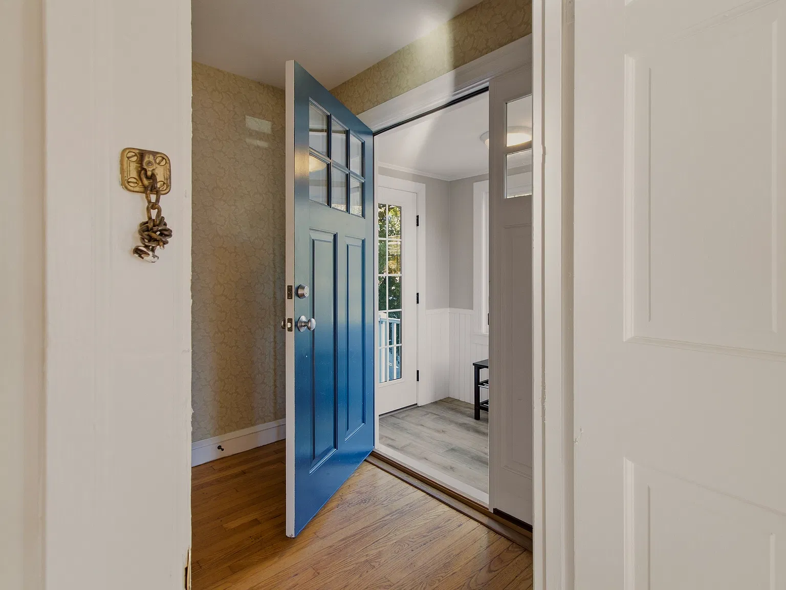 3 bed, 1.5 bath, 1644 sqft, $3,000 — Photo 3