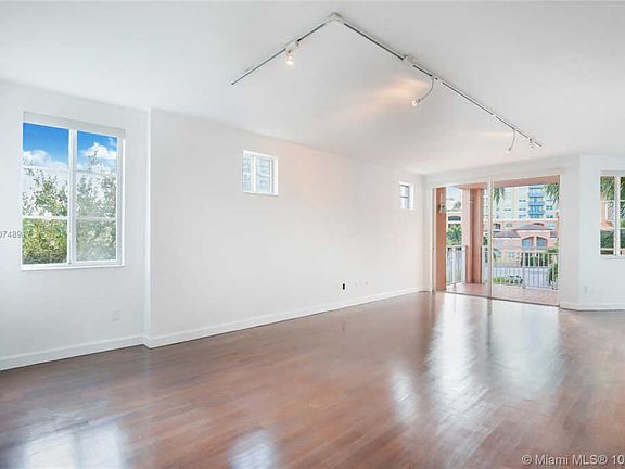 5th image of 125 Jefferson Ave APT 121