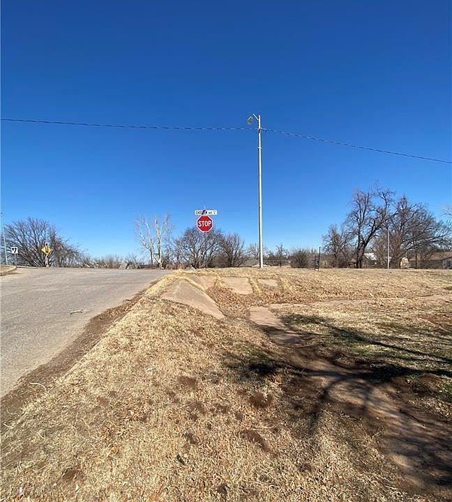 1st image of 1121 W Choctaw Ave Lot See