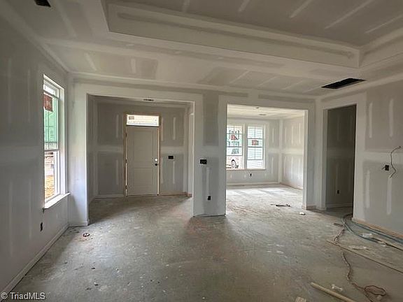 4th image of 3006 Bayou St