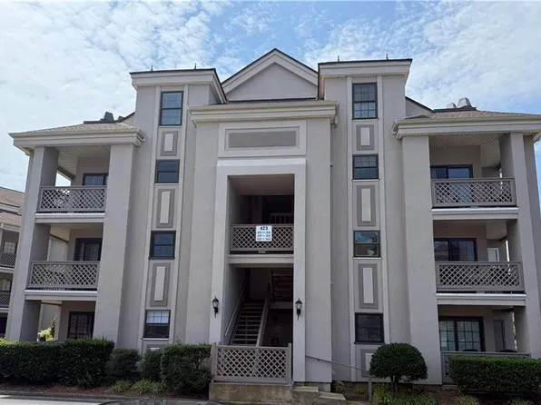 423 Harbour Pt APT 101, Virginia Beach, VA 23451