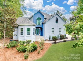 104 Grand Bay Dr, Mooresville, NC 28117