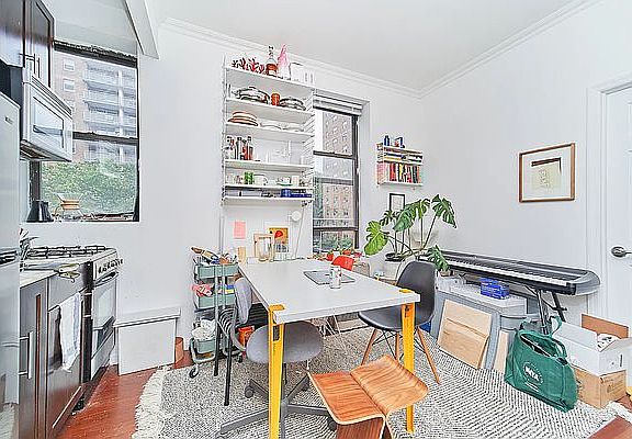 3rd image of 49 1/2 1st Ave APT 3F