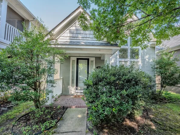 1283 Island Harbor Dr, Memphis, TN 38103