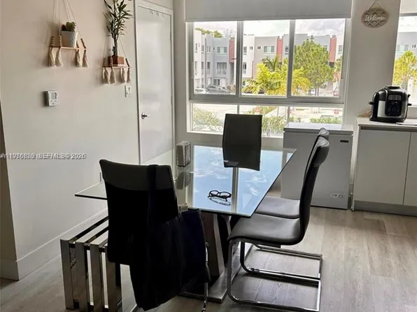 2561 NE 193rd St #1201, Miami, FL 33180