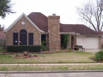 1st image of 406 Yorkshire Ct