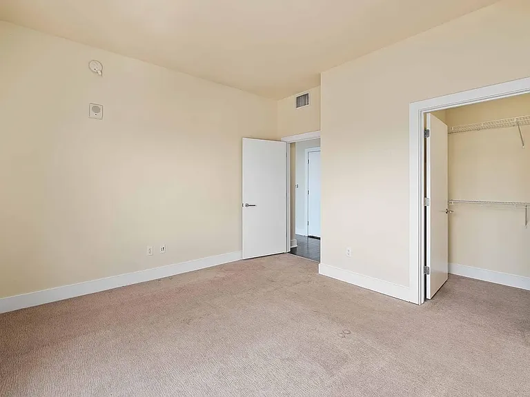 603 Davis St #1605 — Photo 9