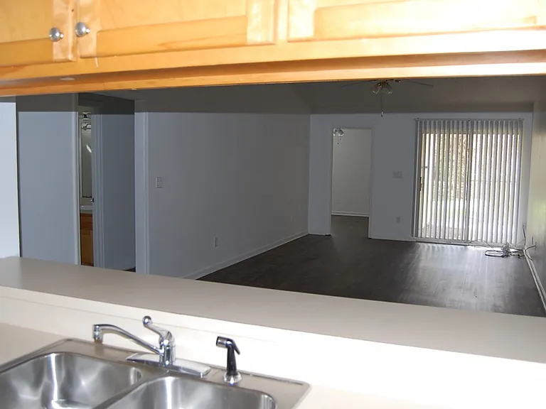 2400B Barcelona Ct — Photo 4