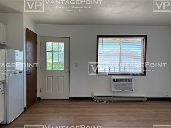 3rd image of 1914 Division St #18