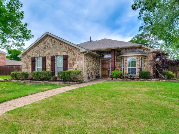 1401 Corinth Bnd, Corinth, TX 76208