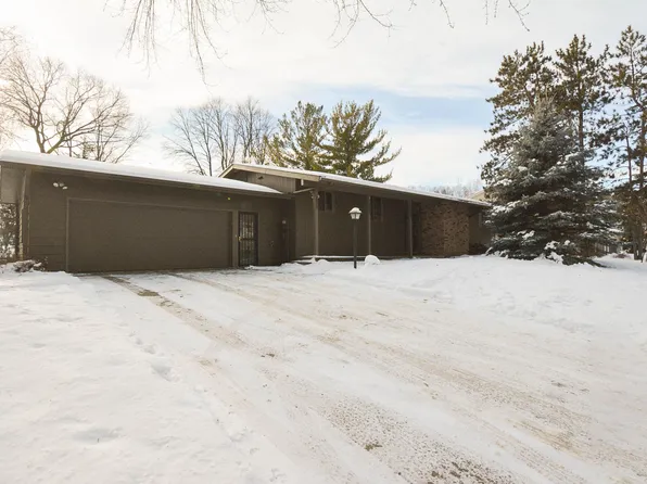 1410 Folwell Dr SW, Rochester, MN 55902