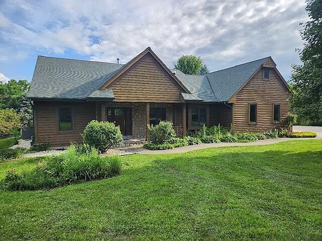 1st image of 114 Heather DRIVE
