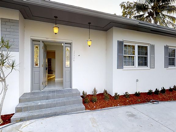 5th image of 17320 NE 12th Ct