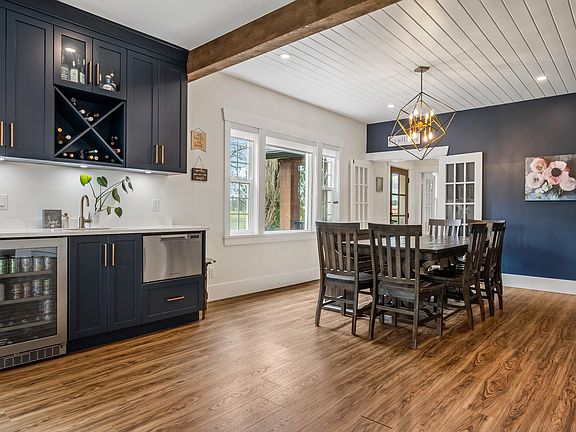 3rd image of 42383 Sinclair Rd