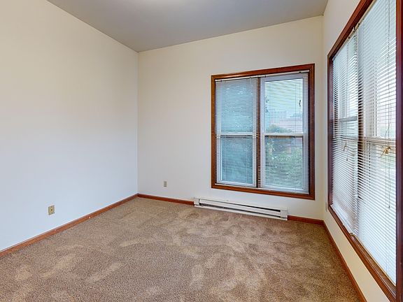 3rd image of 11 E Gilman St #11443918