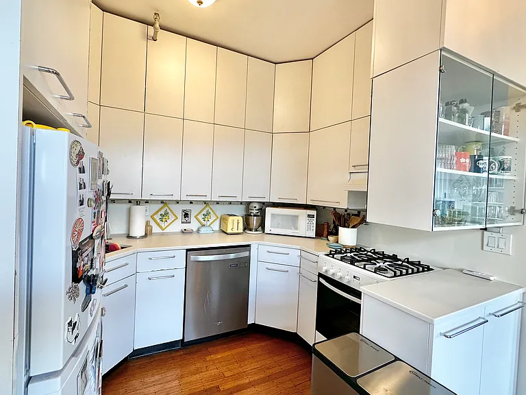 184-190 Commonwealth Ave #53 — Photo 9
