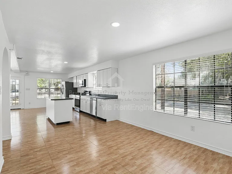 820 Altaloma Ave — Photo 12