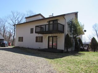 11 Burma Rd, Drums, PA 18222