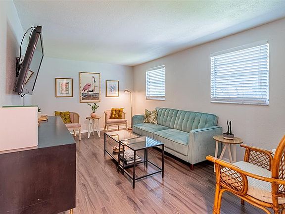 3rd image of 4030 S West Shore Blvd