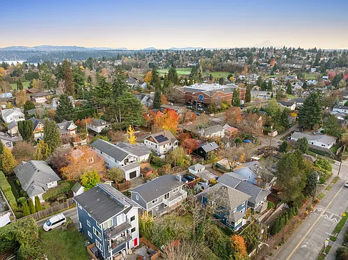 4028 38th Ave S Photo 1