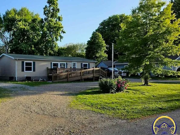 511 W North St, Carbondale, KS 66414