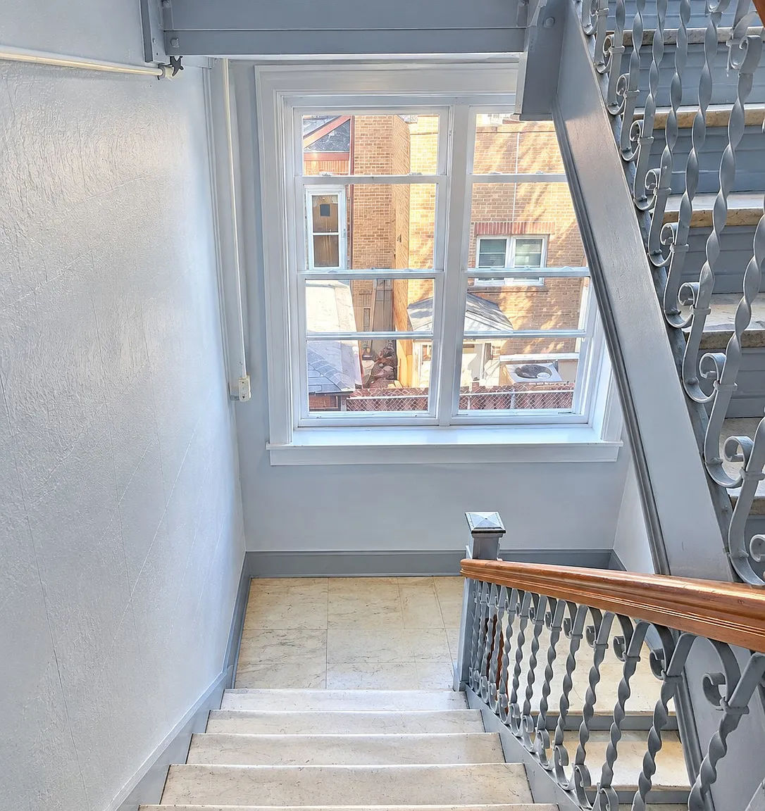 1 bed, 550 sqft, $2,100 — Photo 2