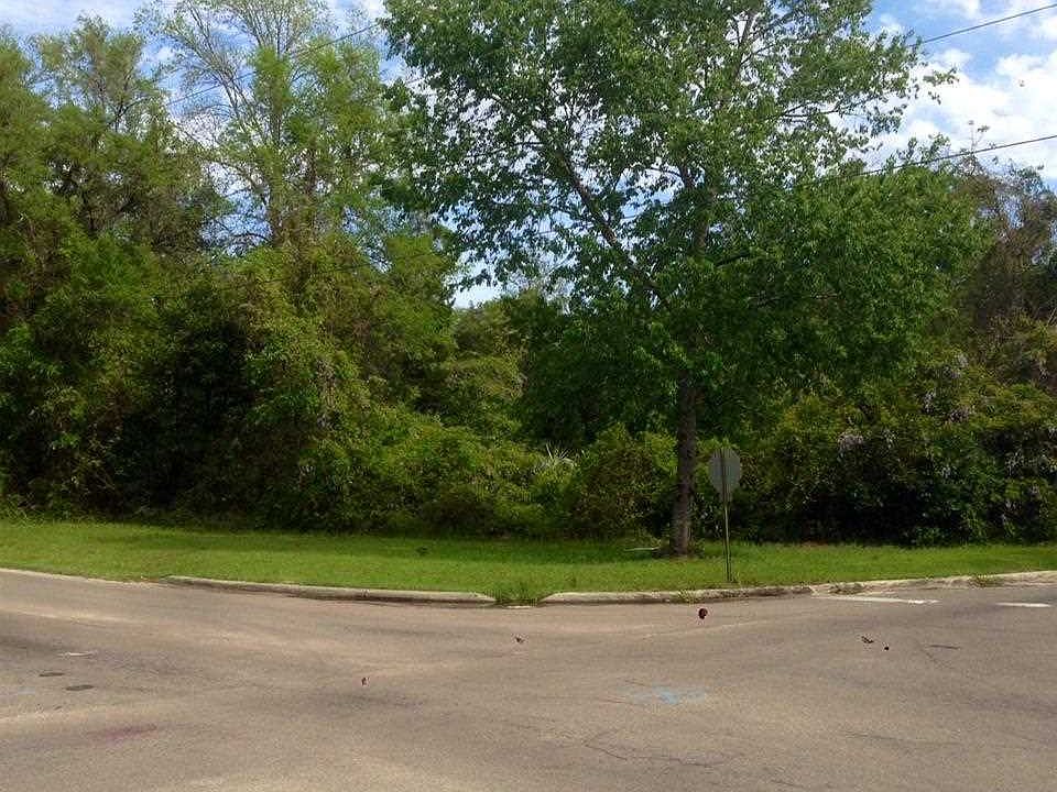 1st image of Trice Ln