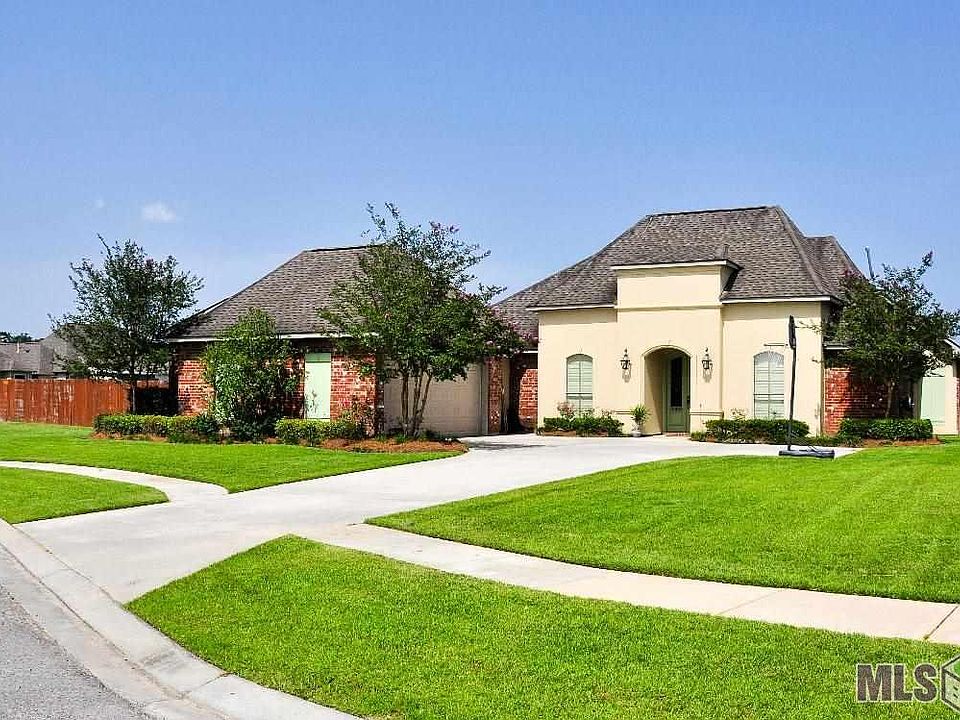 2nd image of 30968 Cambridge Dr