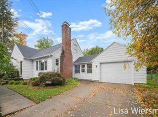 543 Fairfield Ave NW, Grand Rapids, MI 49504