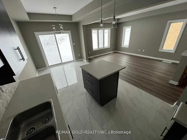 4552 Portage Rd #6 — Photo 7