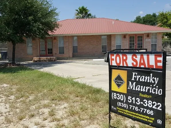 1002 Flores Dr, Eagle Pass, TX 78852