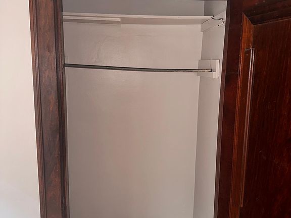 3rd image of 1380 Riverside Dr #11