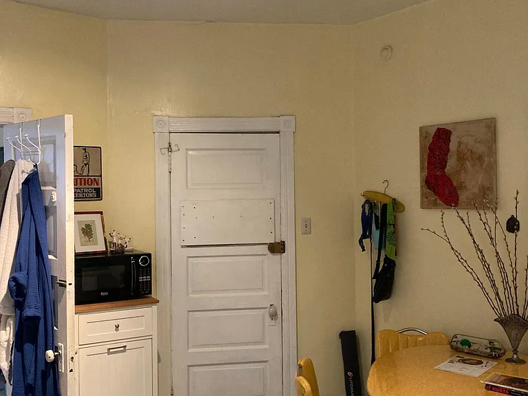 4330 Pine St #2R — Photo 9