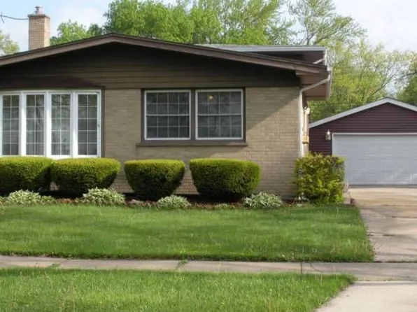 215 W Normandy Dr, Chicago Heights, IL 60411