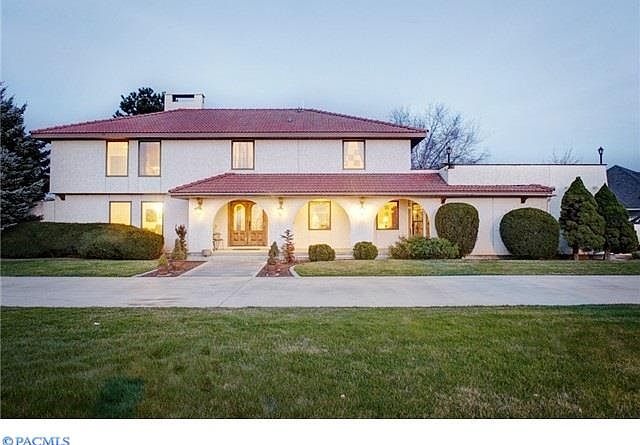 1st image of 660 N 13th Ave