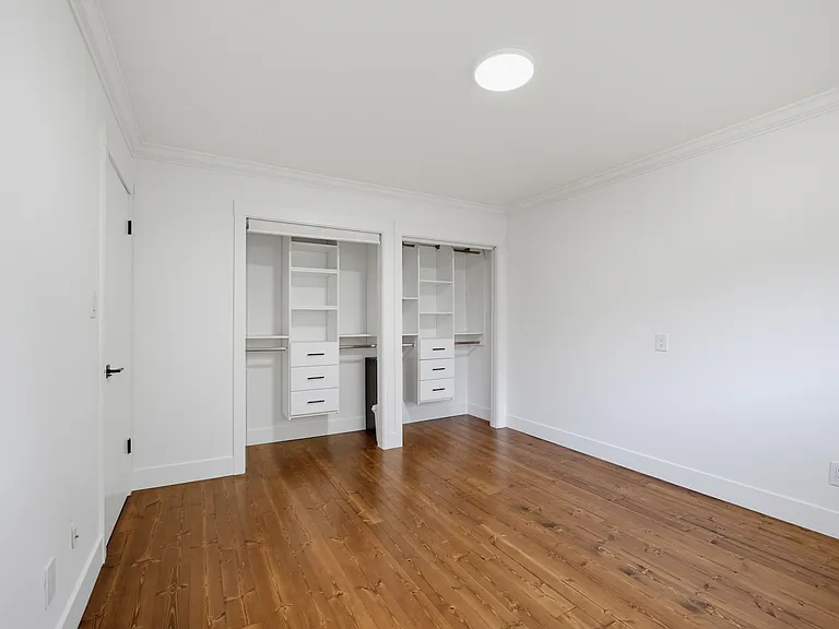 1341 Parker St — Photo 17