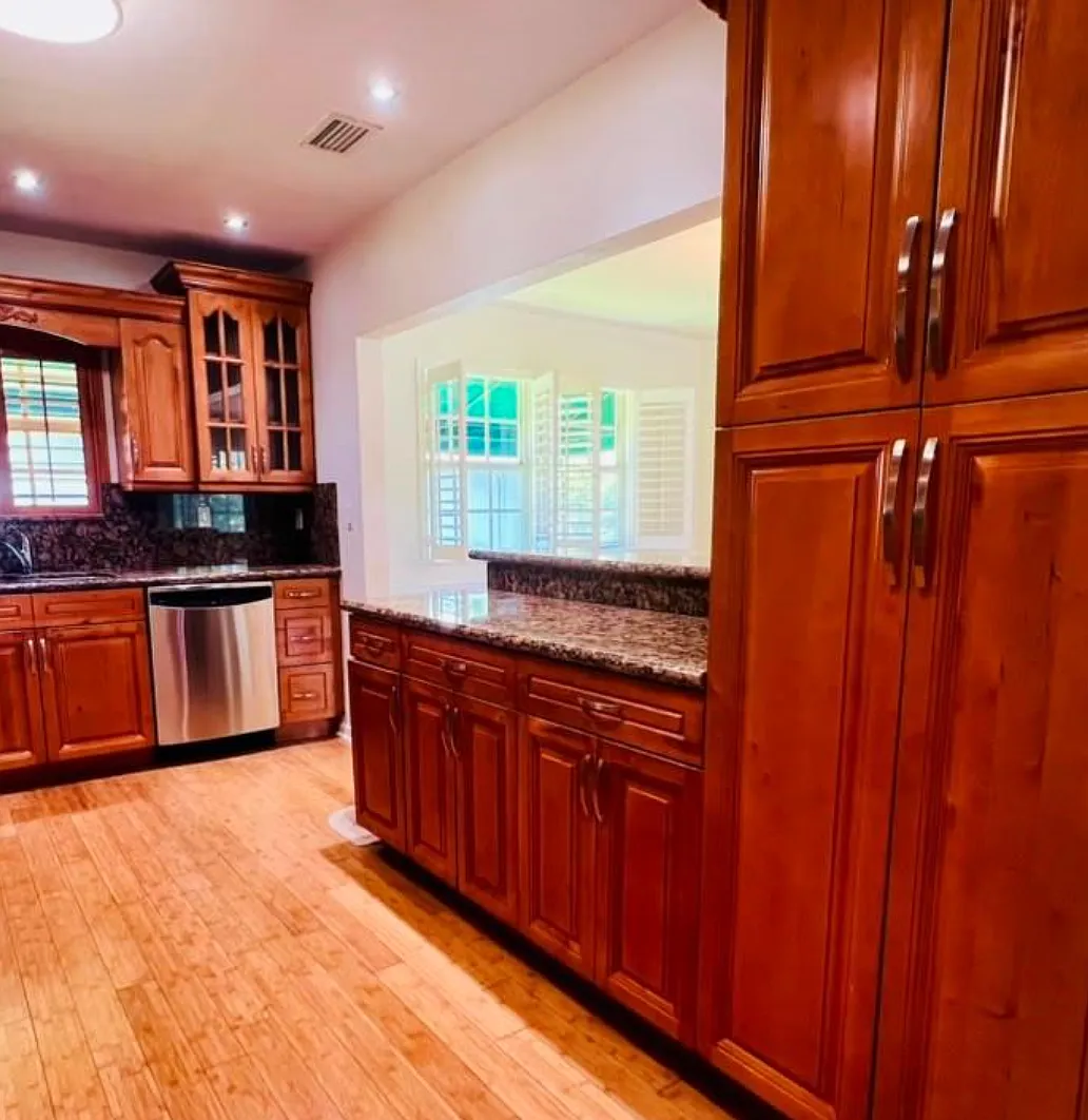 3 bed, 2.5 bath, $5,990 — Photo 3
