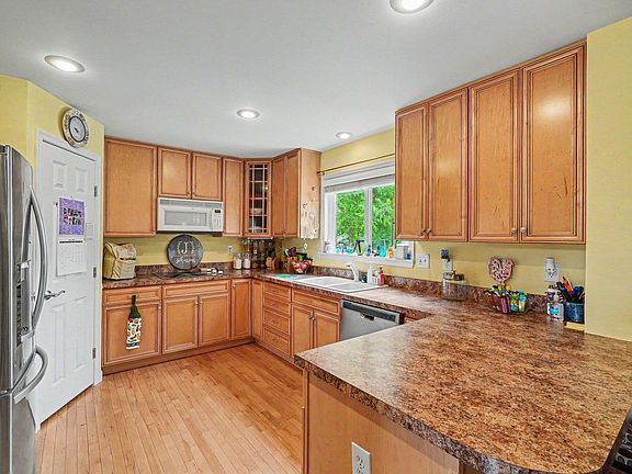 5th image of 10695 War Admiral Dr