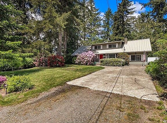 2nd image of 20458 SE 159th St