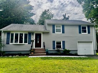 65 S Ashby Ave, Livingston, NJ 07039