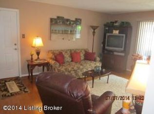1100 La Fontenay Ct, Louisville, KY 40223