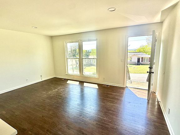 2nd image of 638 Hicks Rd