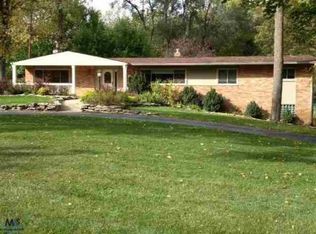 720 Ridgewood Rd, Rochester, MI 48306