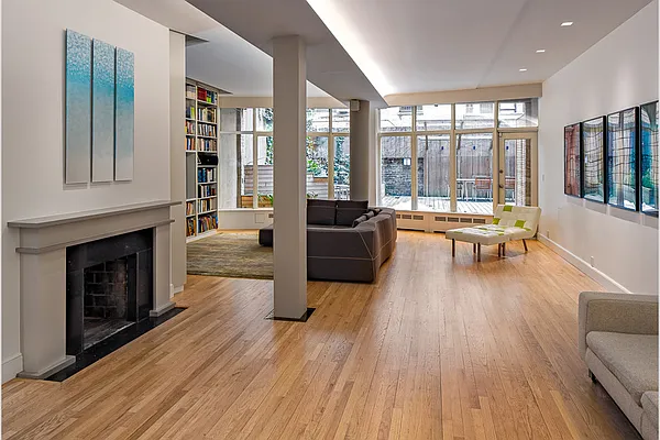 Sold by Stribling | media 10
